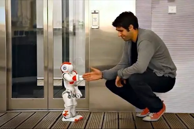 岂止于智能家居：服务机器人将去向何方？